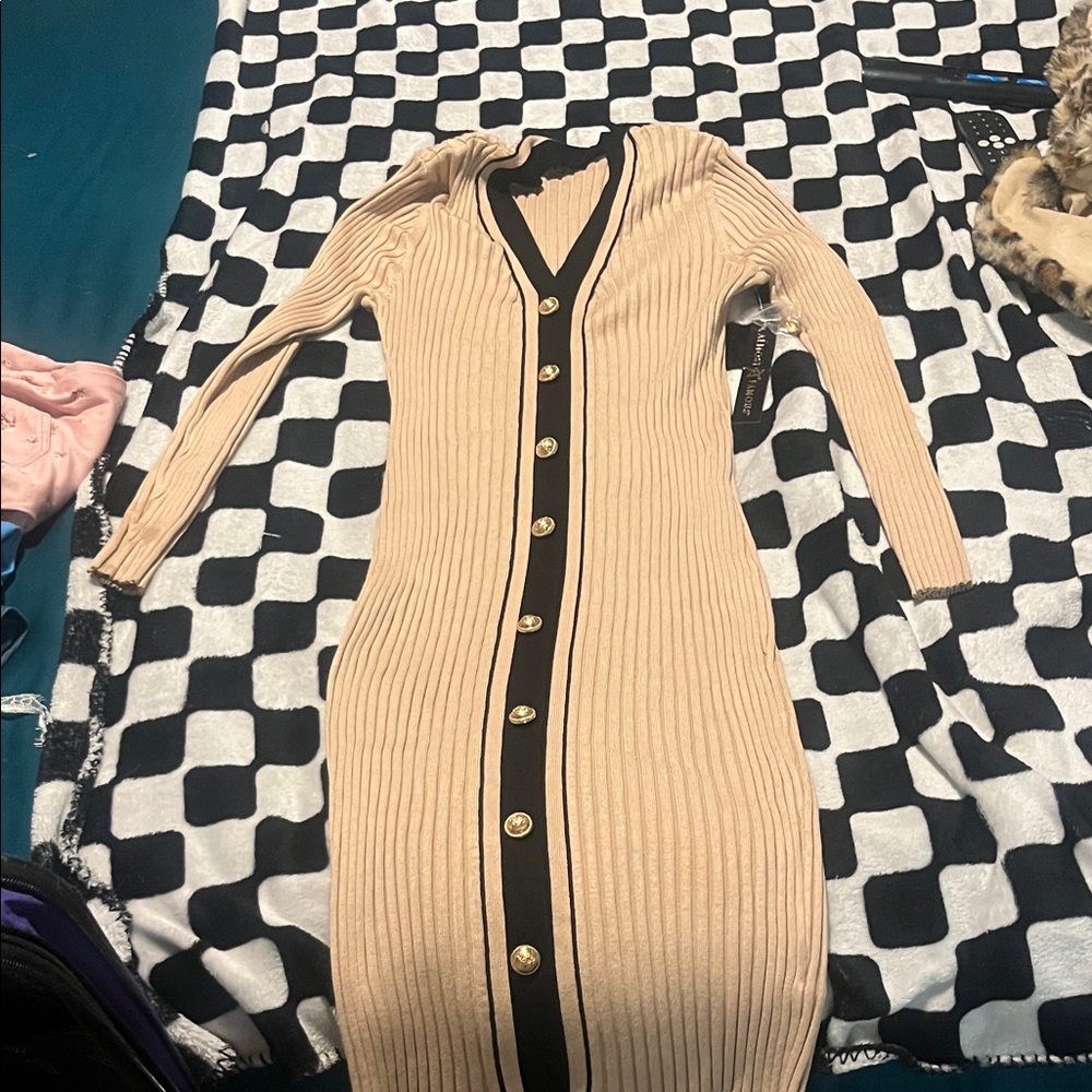 Almost Famous Beige and Black Long Sleeve Dress